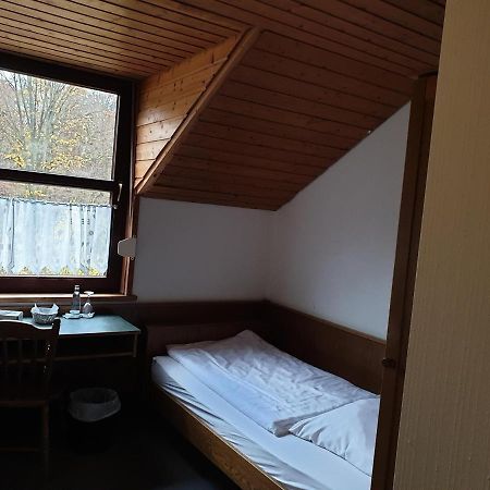 Autobahnraststatte Und Hotel Riedener Wald Ost Hausen  Exteriér fotografie